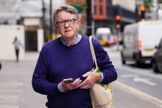 Un nuevo lote de archivos de Mandelson, amigo de Epstein, trae más malas noticias para Starmer