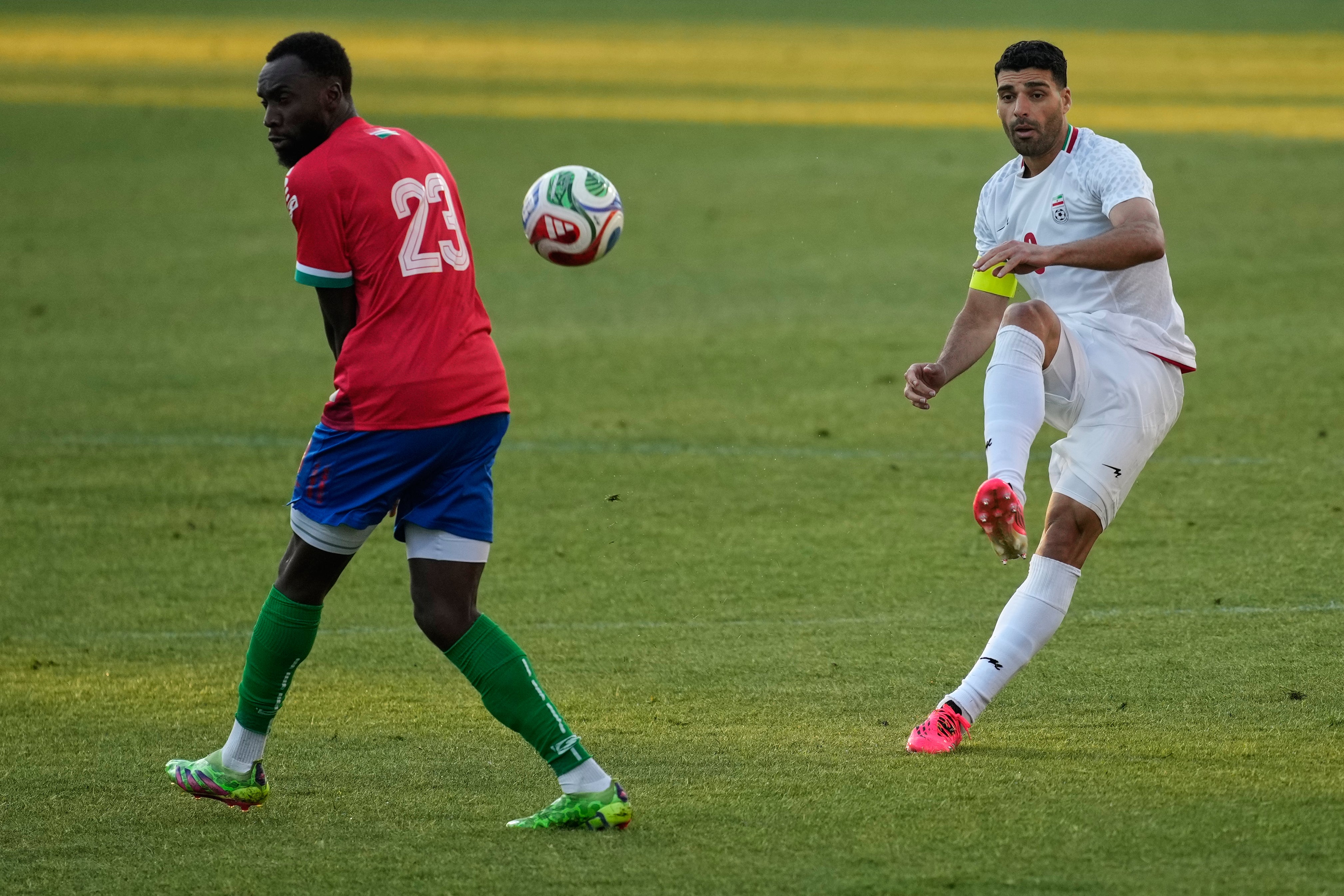 La estrella del Olympiacos, Mehdi Taremi, liderará la delantera de Irán en el Mundial