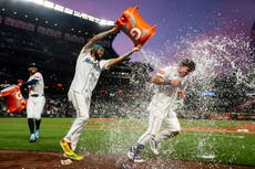 Sencillo de Young en la 10ma da a Marineros triunfo 3-2 ante Mets
