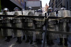 Presidente boliviano cambia a ministro de Defensa tras un mes de protestas