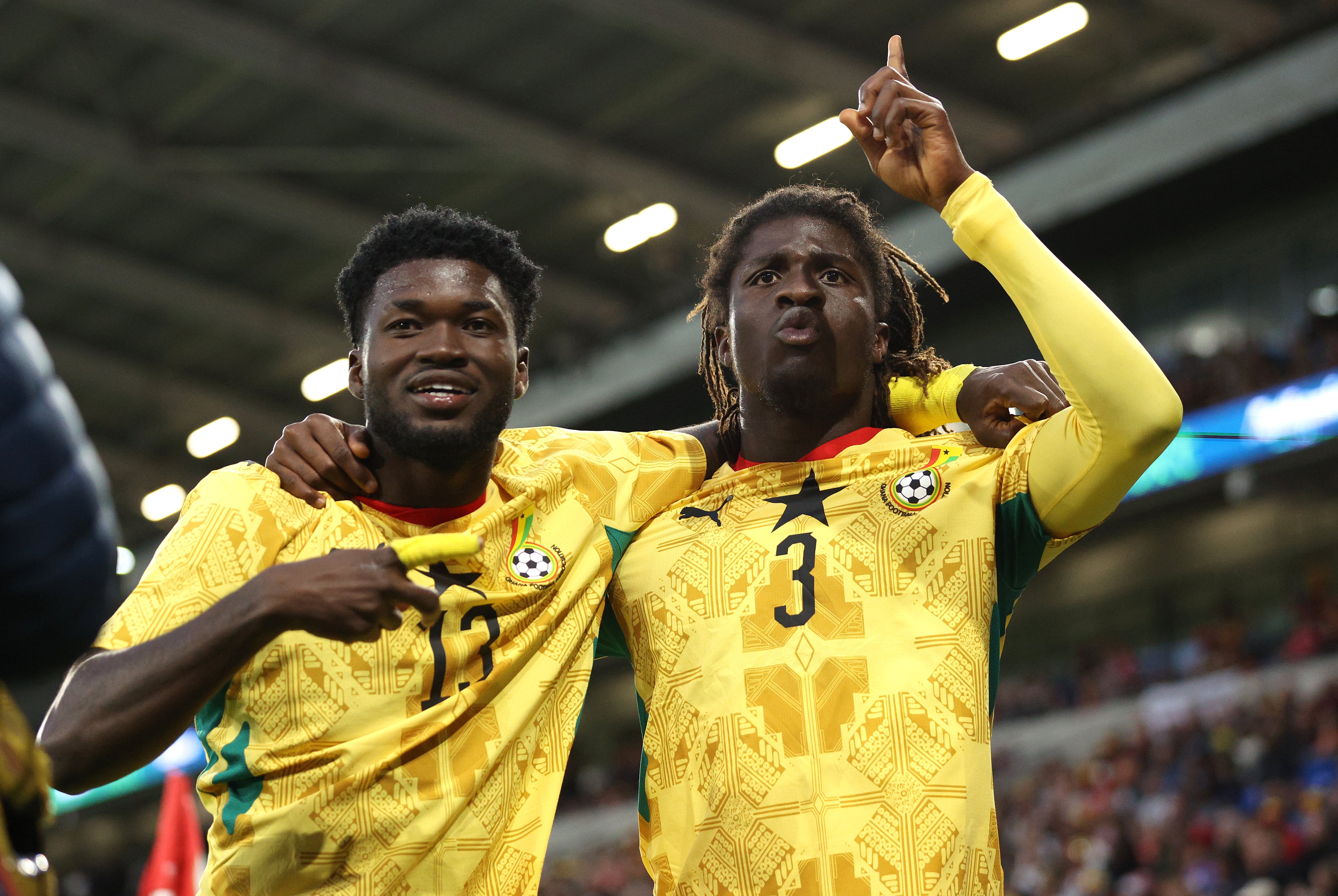 Caleb Yirenkyi (a la derecha) podría ser una joven estrella que brille con Ghana en este Mundial