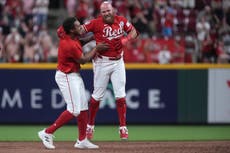 Sencillo de Blake Dunn en la 10ma da victoria a Rojos, 4-3 sobre Reales