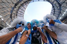 Algunos de los hinchas más fieles del Mundial se saltan el torneo por costos y política