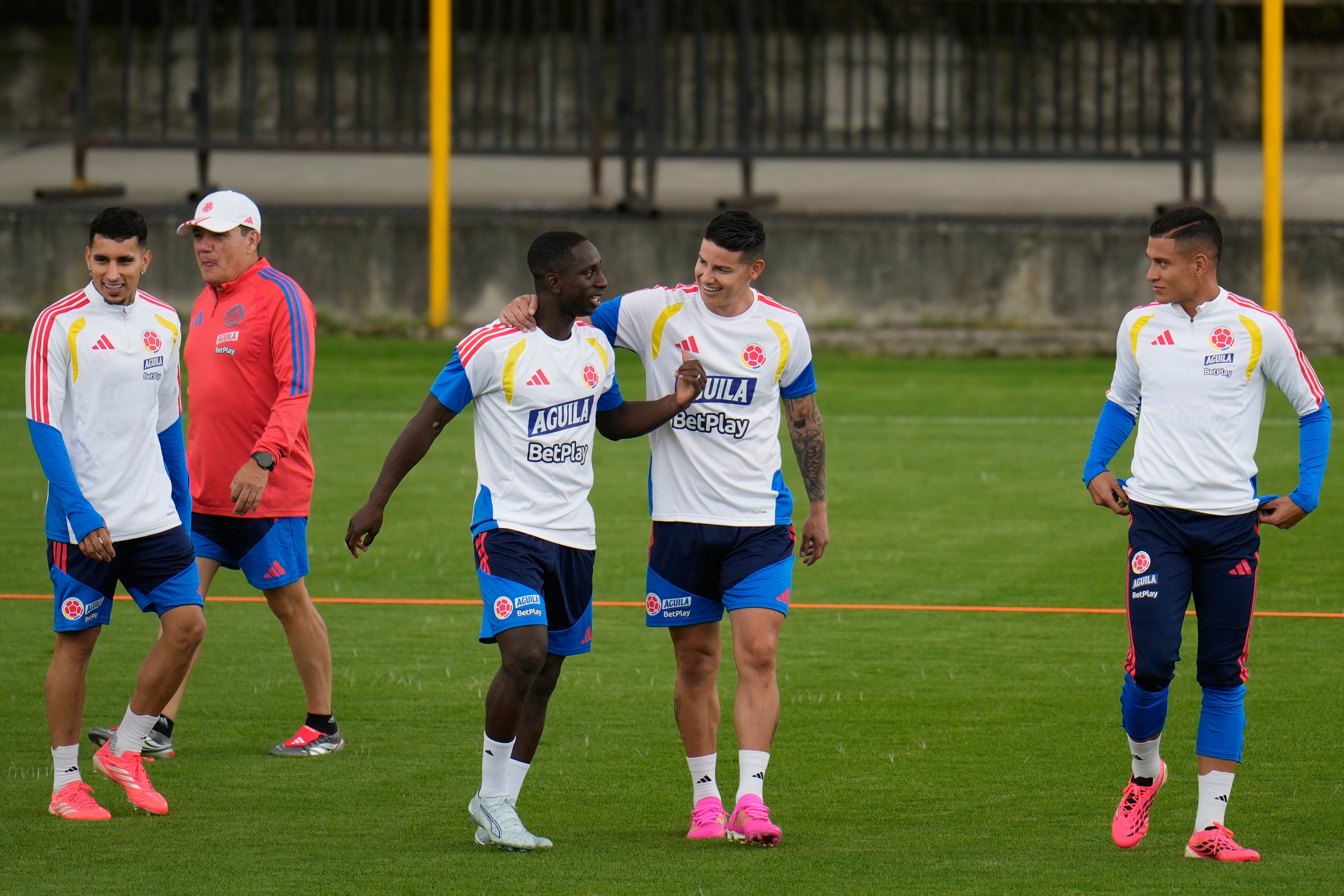 Federación Colombiana rechaza críticas a jugadores tras polémico encuentro con Petro