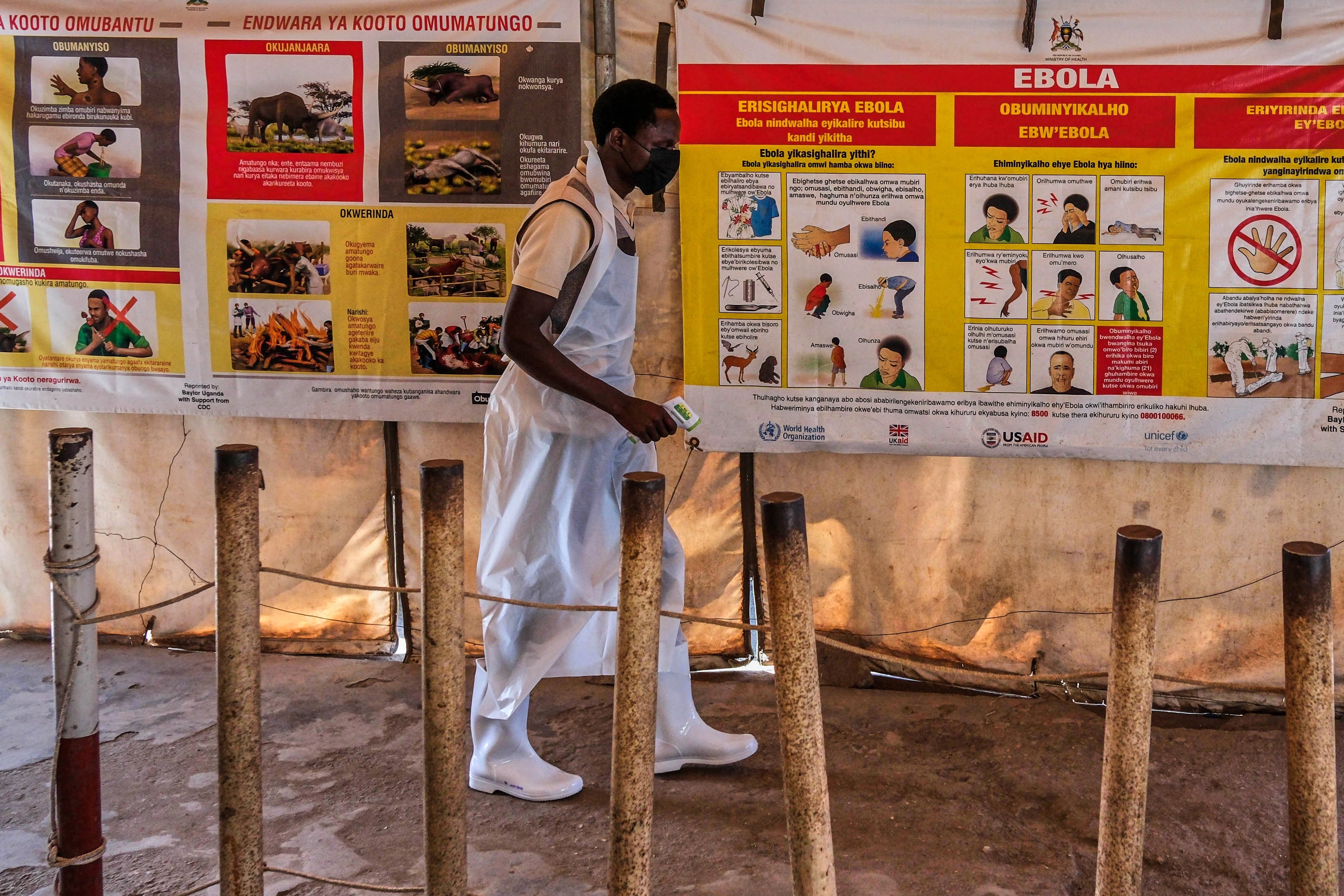 Comerciantes afrontan grandes pérdidas tras cierre de Uganda de frontera con Congo por ébola