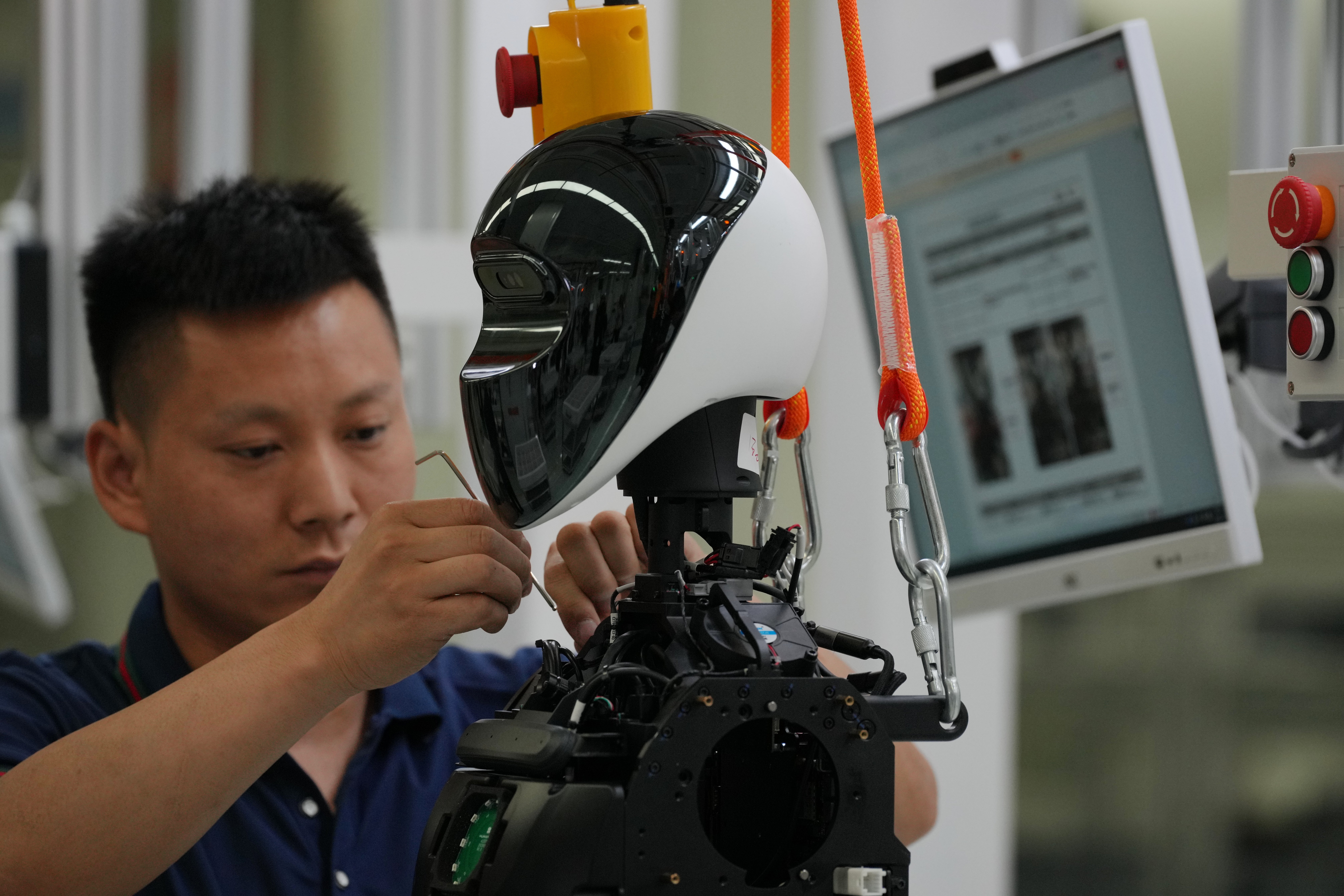 CHINA-ROBOTS HUMANOIDES