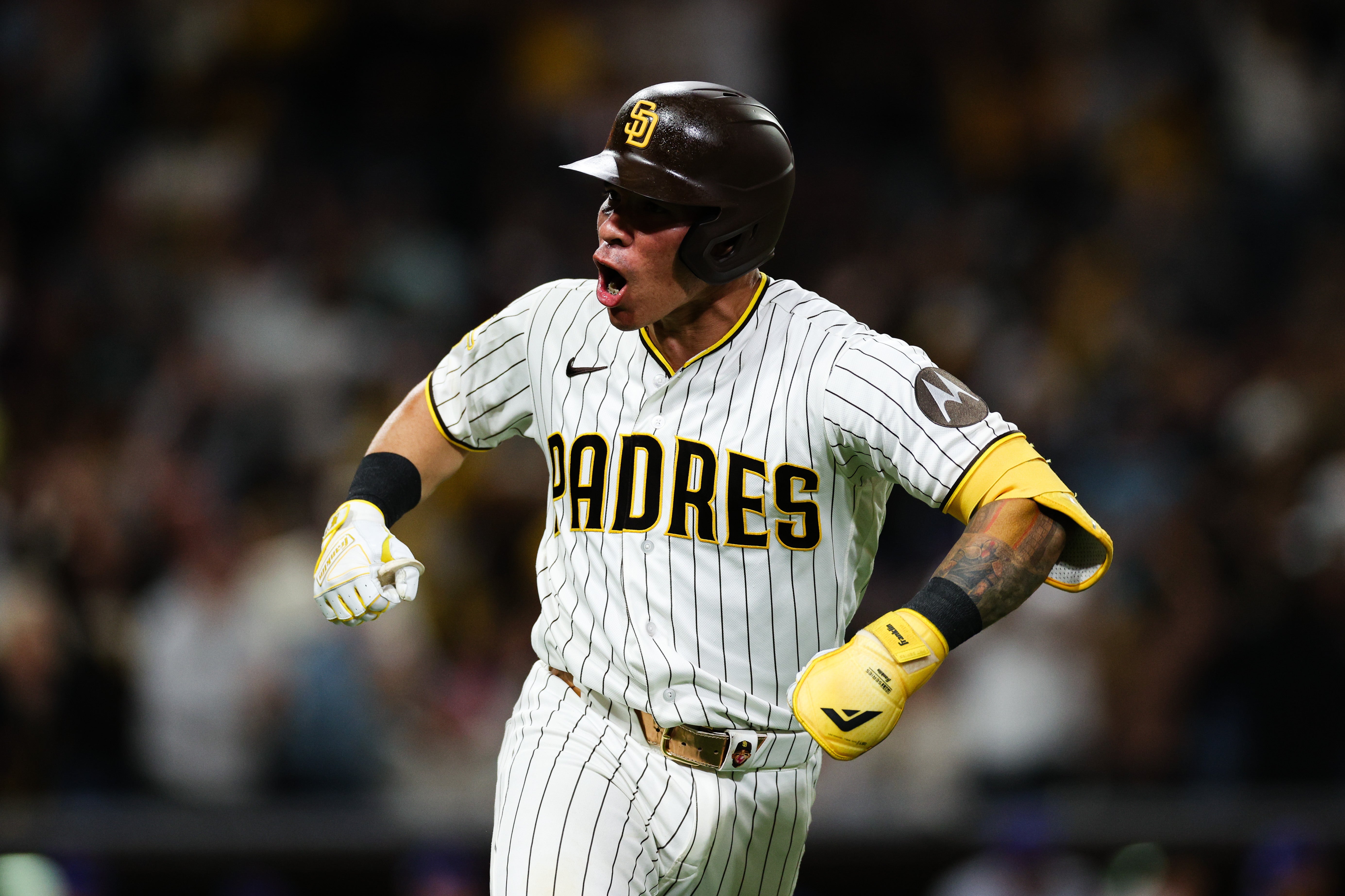 Con 1er jonrón de Freddy Fermín, Padres cortan racha de 6 derrotas al superar 3-2 a Mets