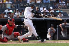 Bellinger y Chisholm pegan jonrones en la 8va y guían a Yankees sobre Medias Rojas 6-1