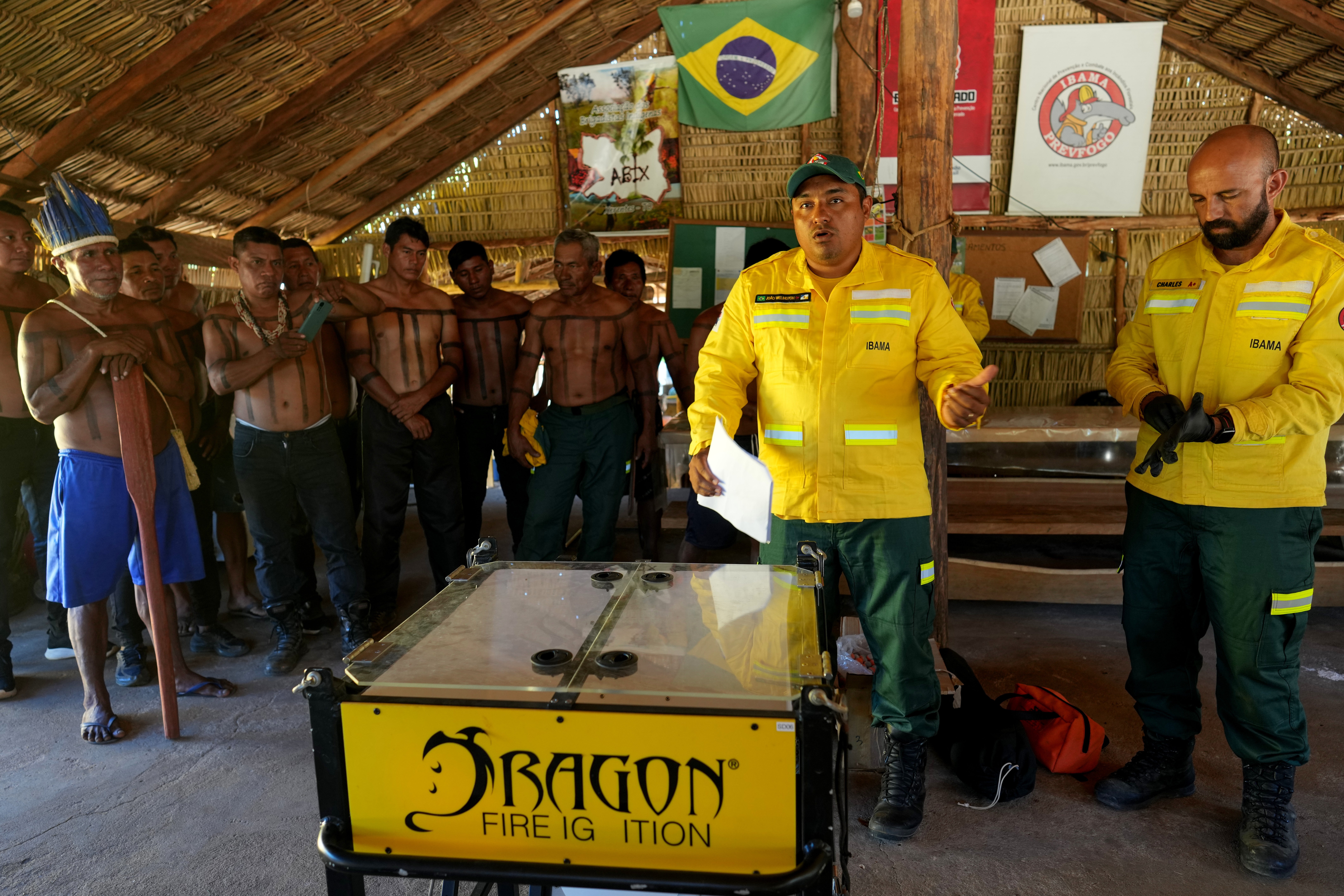 BRASIL-INDÍGENAS-COMBATE DE INCENDIOS