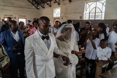 Una boda en medio de brote de ébola demuestra que el amor perdura pese a dificultades