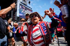Un flotante, Motley Crue y mercancía: los FansFests llevan el Mundial fuera de los estadios