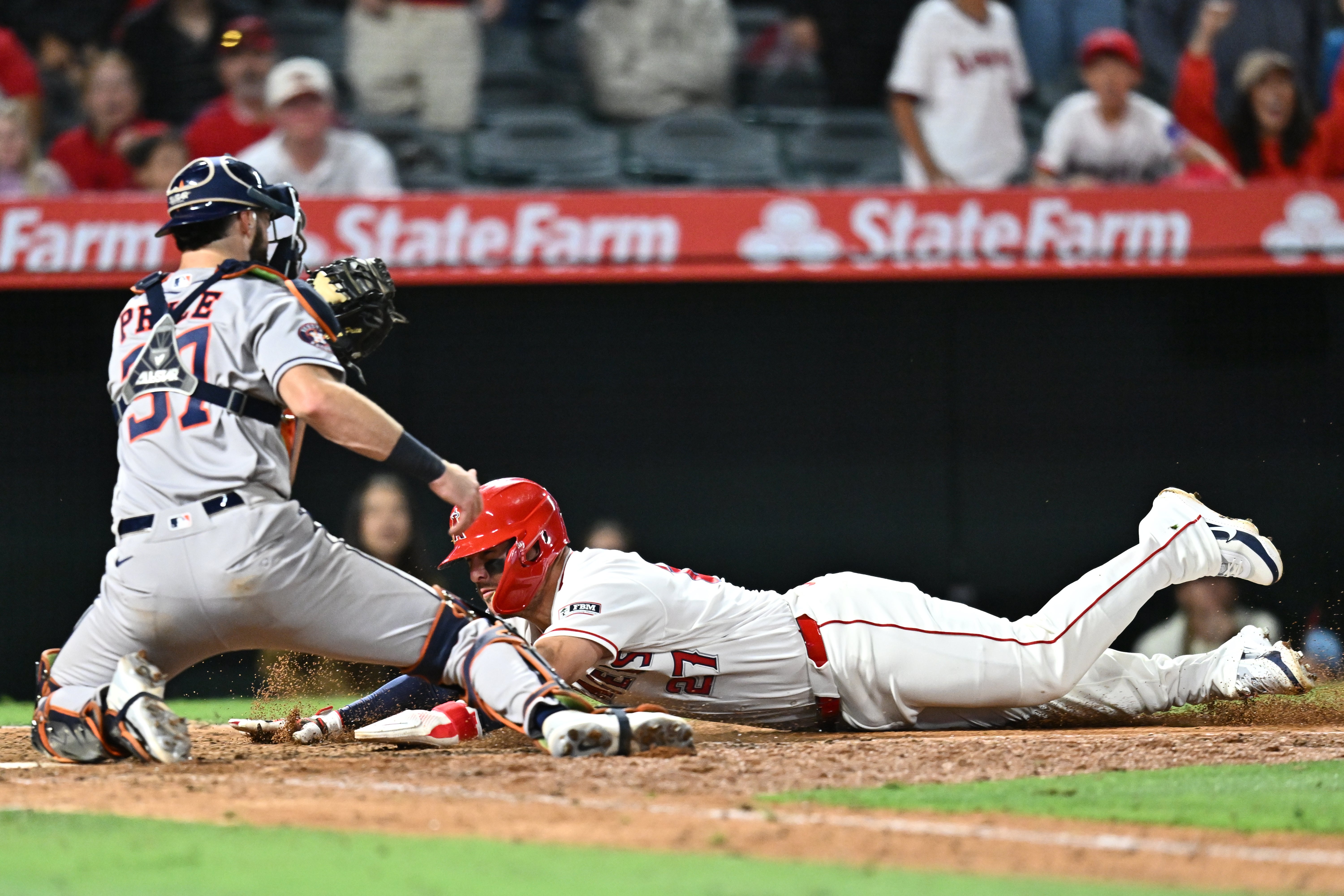 ASTROS-ANGELINOS