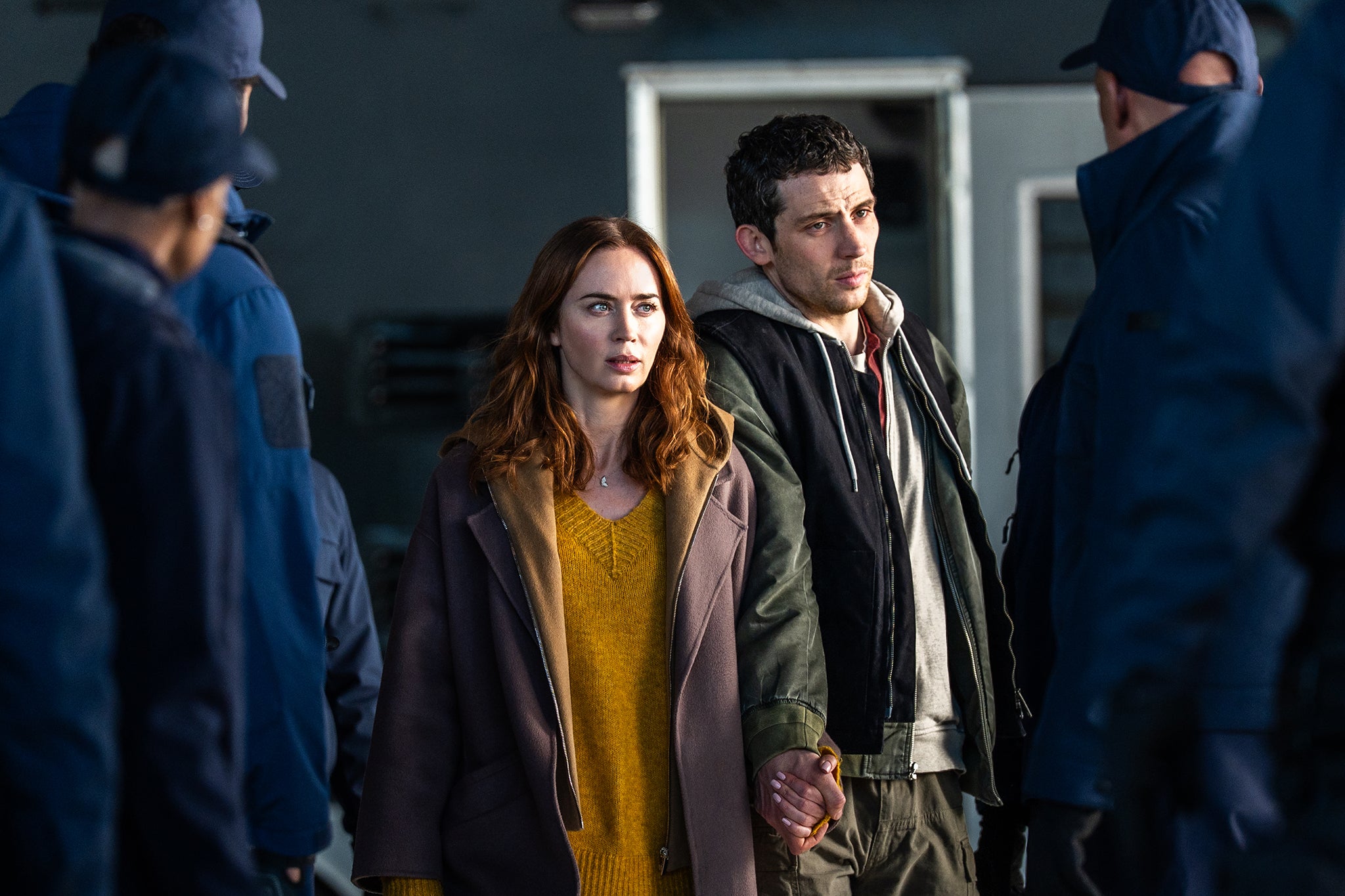 Emily Blunt y Josh O'Connor en ‘El día de la revelación’, de Steven Spielberg