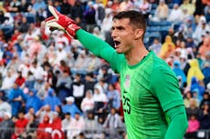 Arqueros de EEUU buscan estar a la altura en el Mundial, pero Pochettino aún no elige un titular