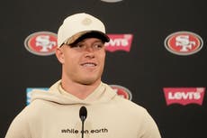 49ers prometen reducir la carga de trabajo de Christian McCaffrey aunque no quiera