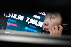 Las acciones asiáticas caen tras venta de tecnológicas en Wall Street, mientras el petróleo sube
