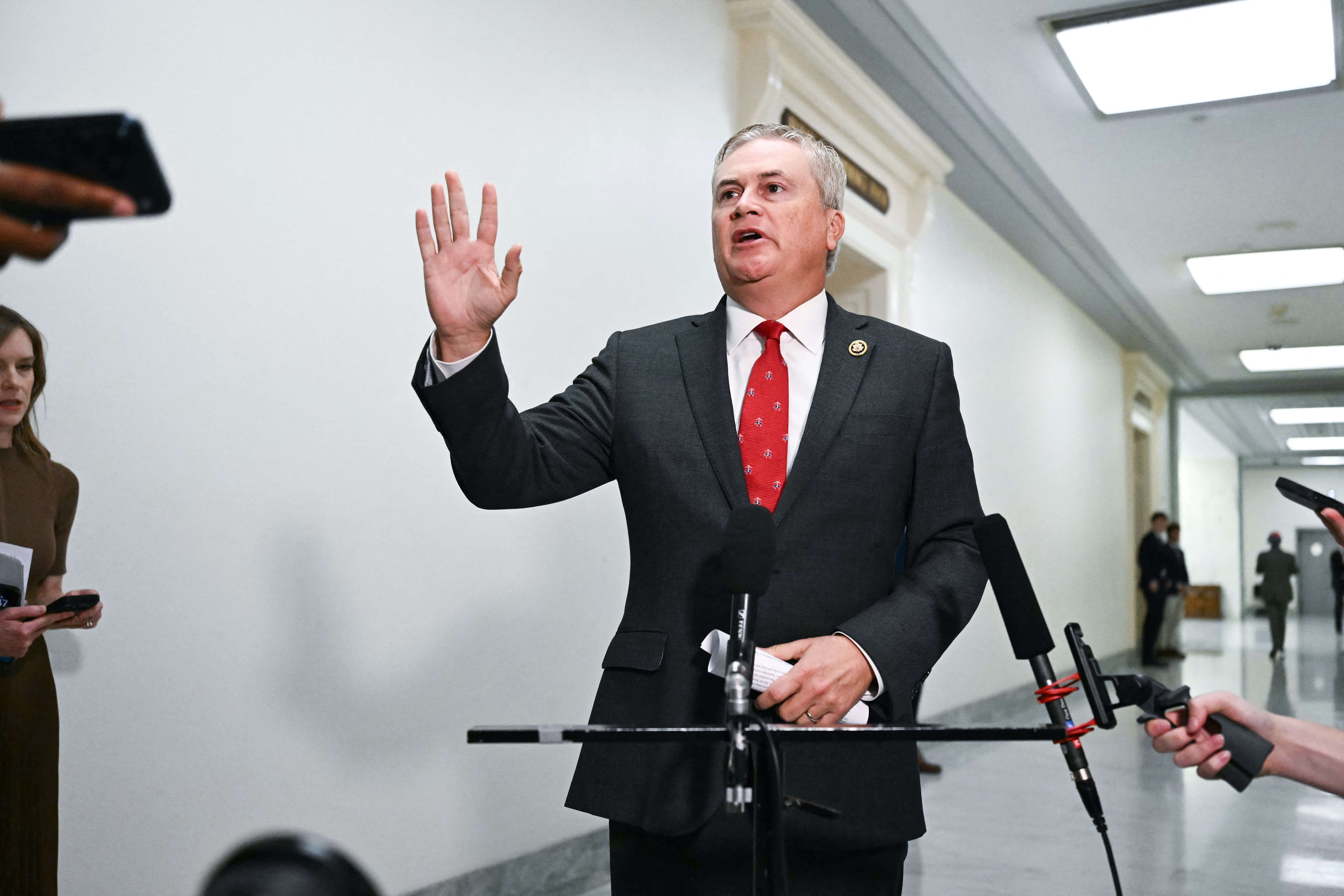 James Comer, presidente republicano del comité, citó a Bill Gates a declarar tras considerar que los archivos del Departamento de Justicia sobre Epstein contenían información útil para la investigación que desde hace años lleva a cabo sobre el fallecido delincuente sexual