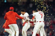 El sencillo decisivo de José Siri da a Angelinos triunfo 3-2 sobre Astros en 10 entradas