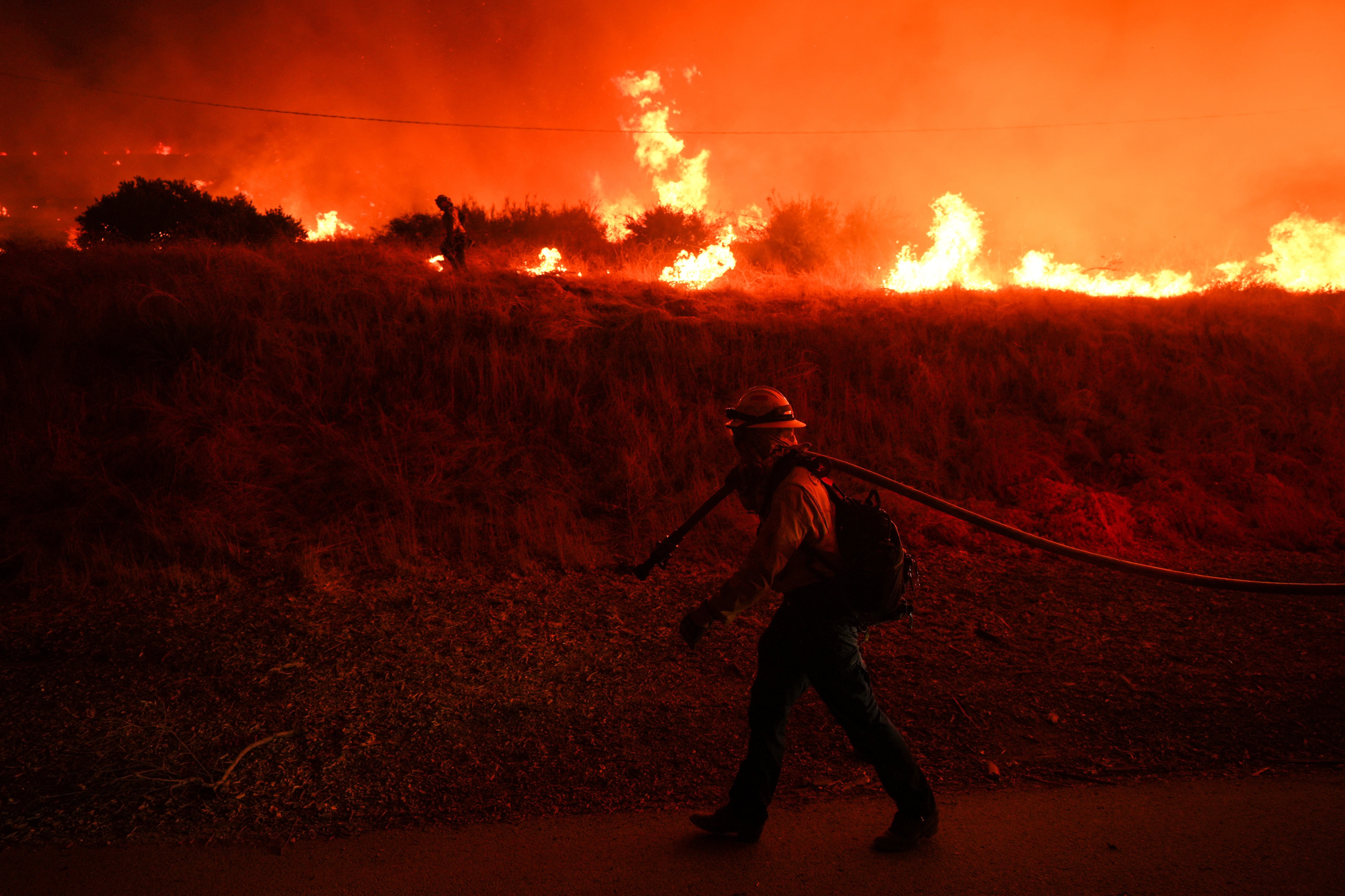 Se prevé que este ciclo natural de calentamiento agravará el aumento de las temperaturas globales, que ya fueron elevadas por las emisiones de combustibles fósiles, y podría intensificar los fenómenos meteorológicos extremos en todo el mundo