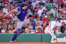 Rafaela impulsa a los Medias Rojas en paliza 10-1 a Rangers con Gray brillando en el montículo