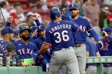 Langford pega jonrón al 1er lanzamiento y Rangers vencen 6-4 a Medias Rojas