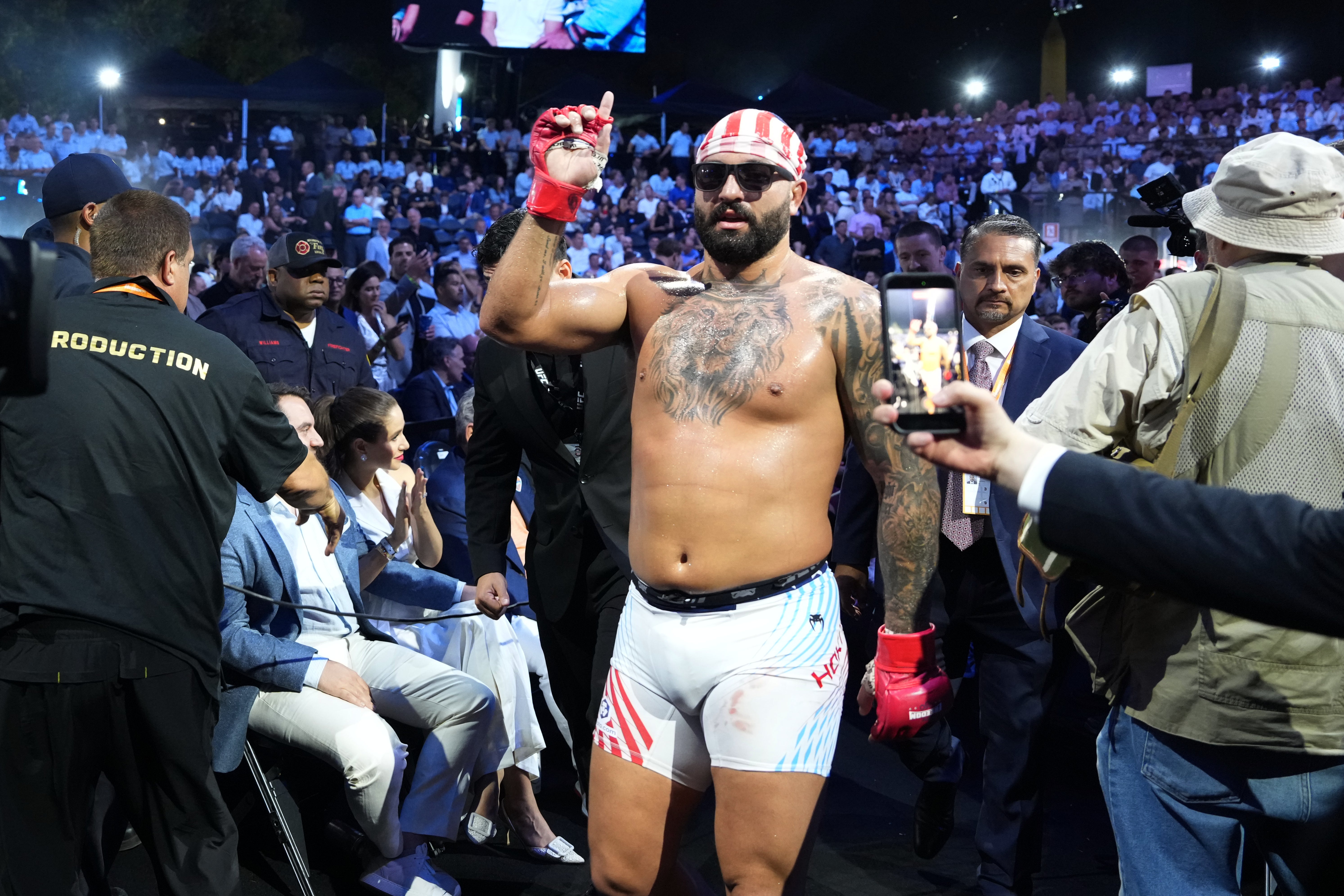 El luchador de la UFC, Hokit, tilda de “hombre” a Michelle Obama tras su victoria