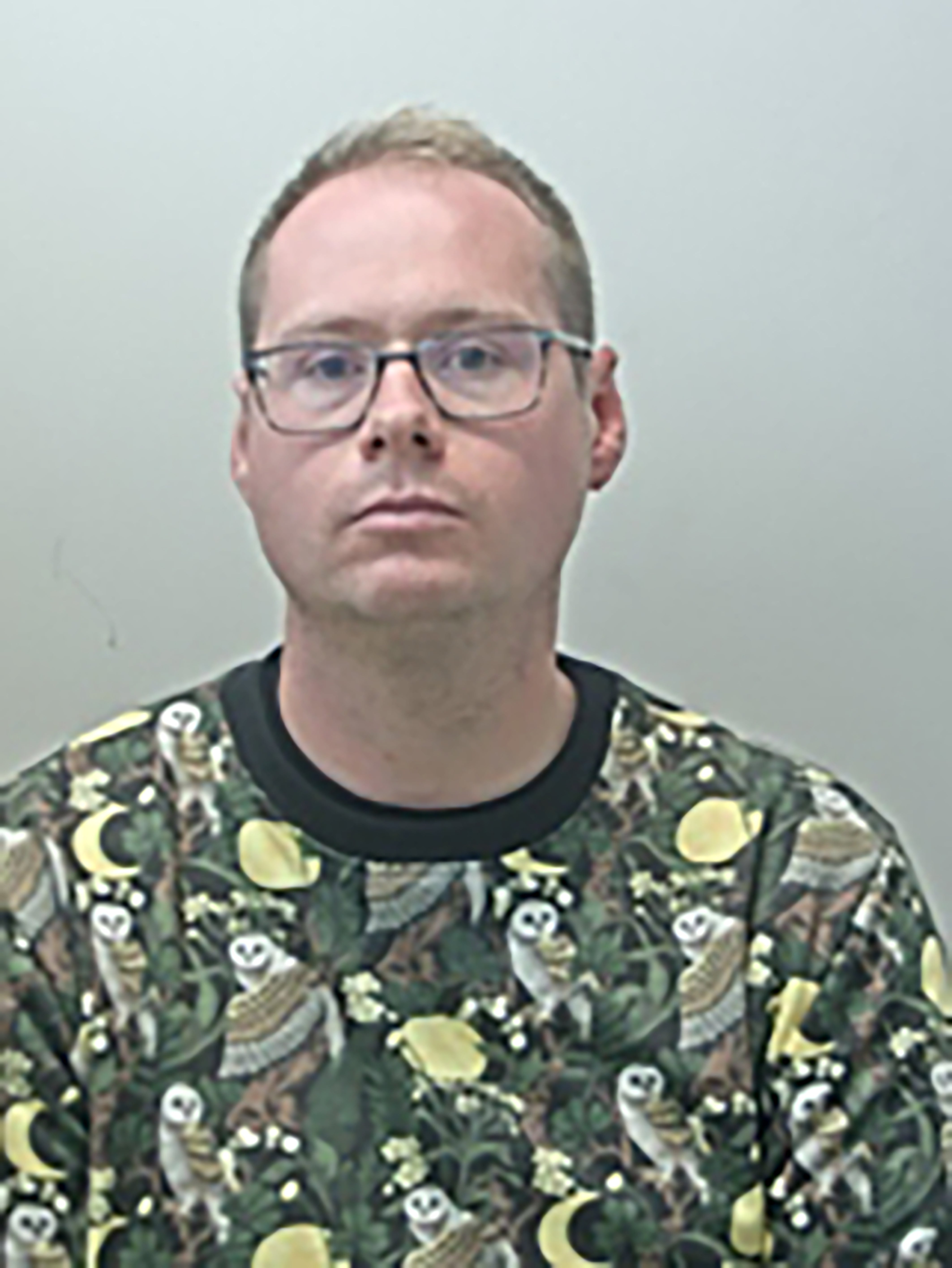 John McGowan-Fazakerley fue declarado culpable de haber permitido la muerte de un menor, de dos delitos de maltrato infantil y de un delito de abuso sexual de un menor