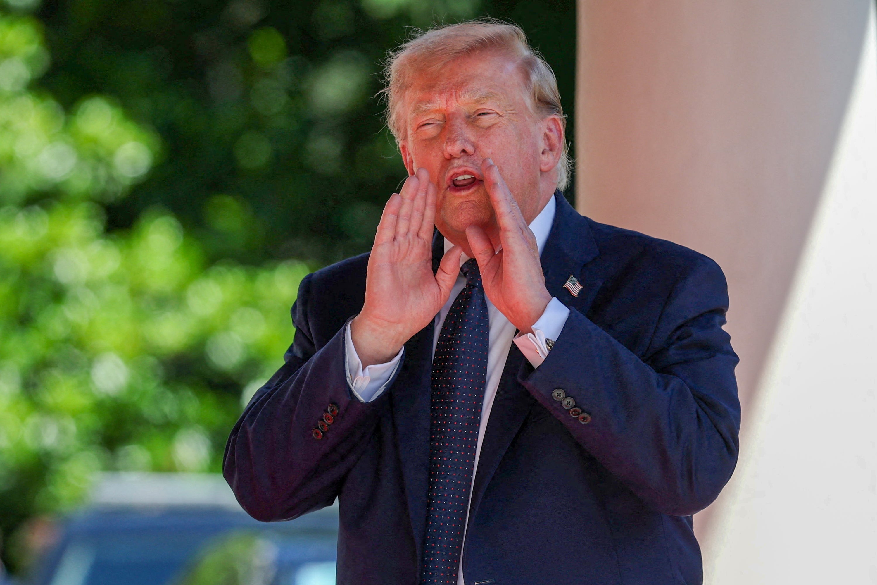 Donald Trump publicó en Truth Social: "Todas las partes deberían dar un paso atrás. No lo arruinemos"