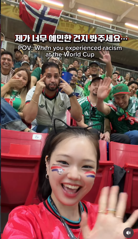 <p>Un youtuber coreano sufre un episodio de racismo durante un partido del Mundial en México</p>
