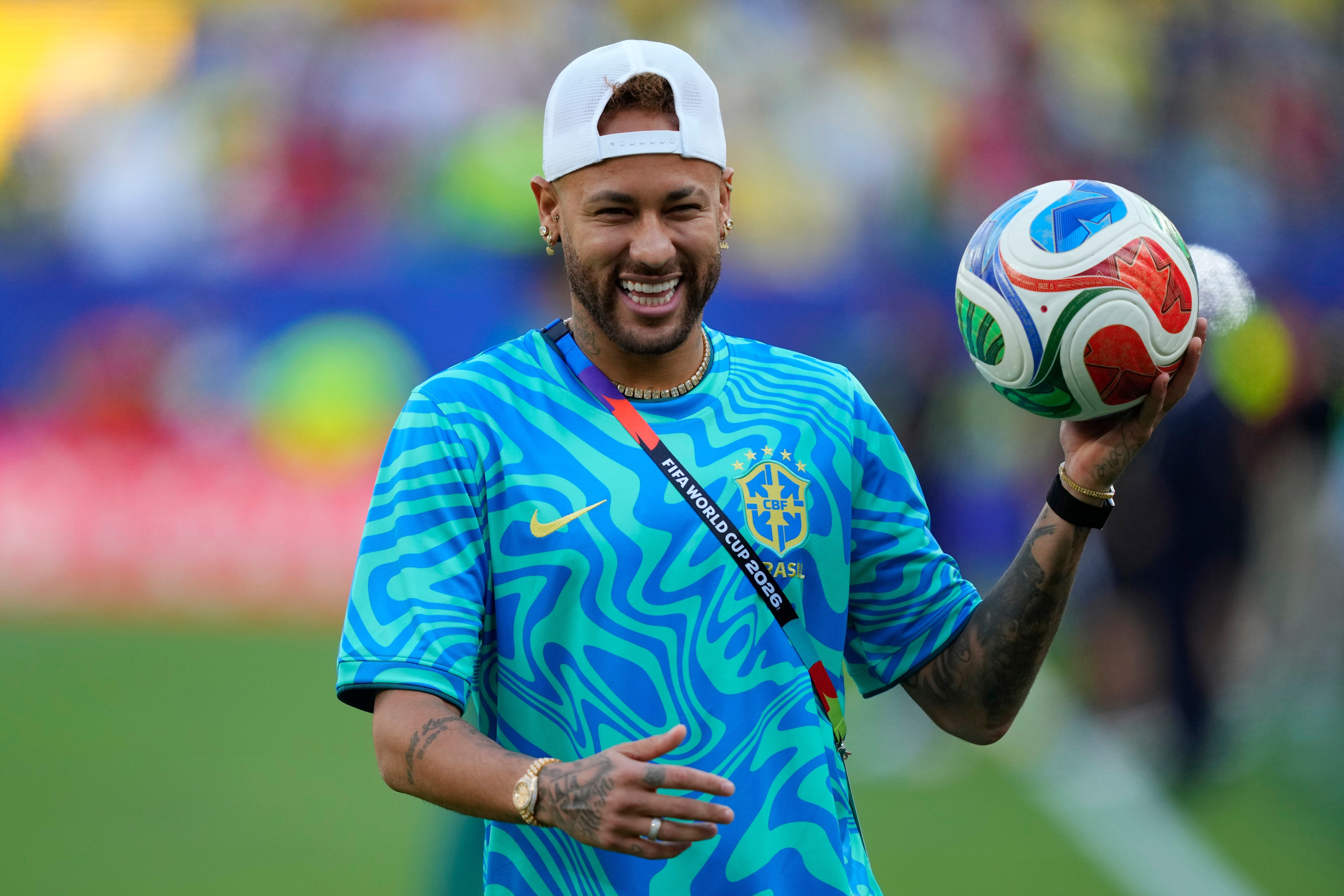 Siguen las dudas sobre Neymar para el Mundial tras nuevas pruebas en pantorrilla derecha