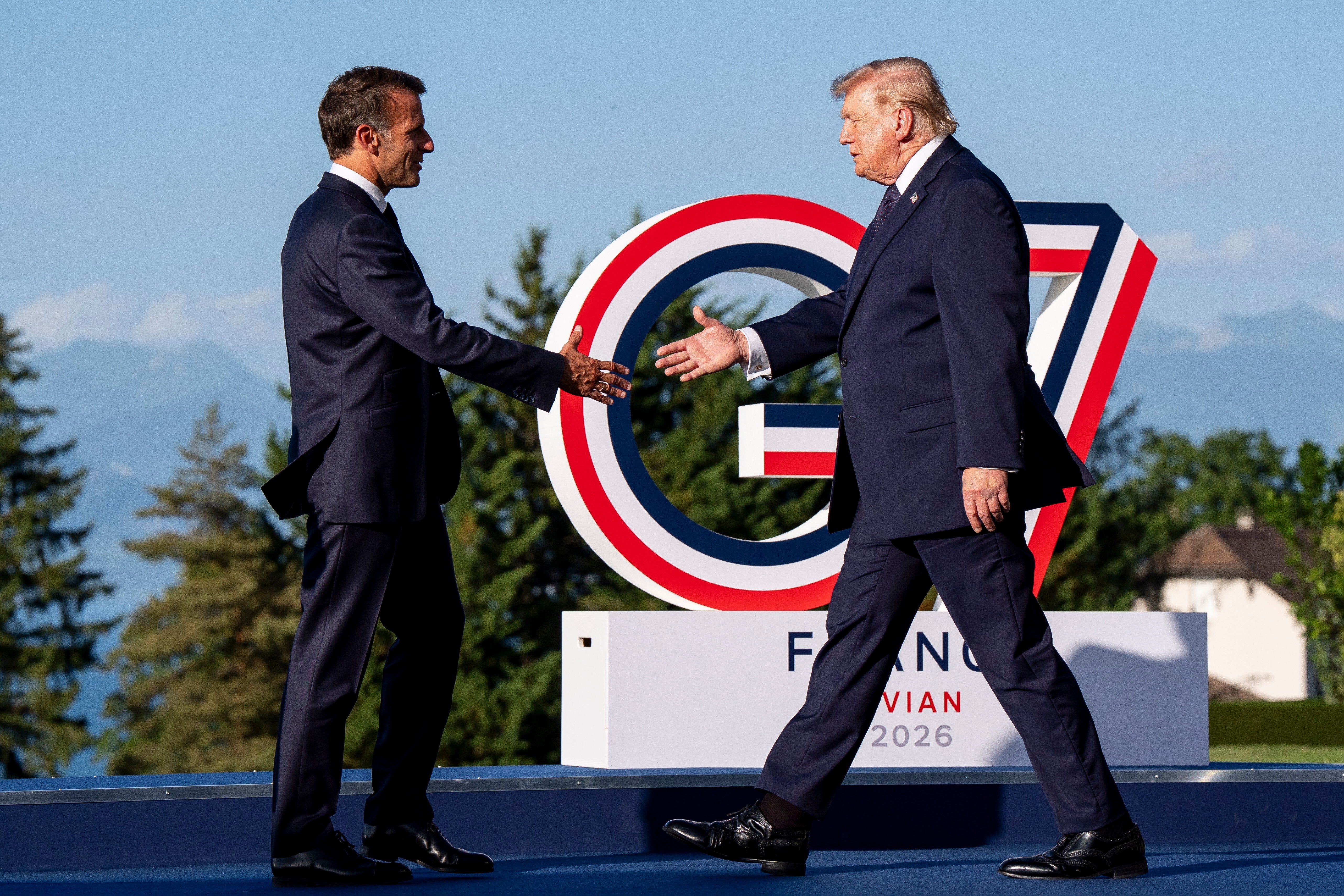G7