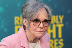 Sally Field admite que le costaba interactuar con el veterano actor Robert Mitchum