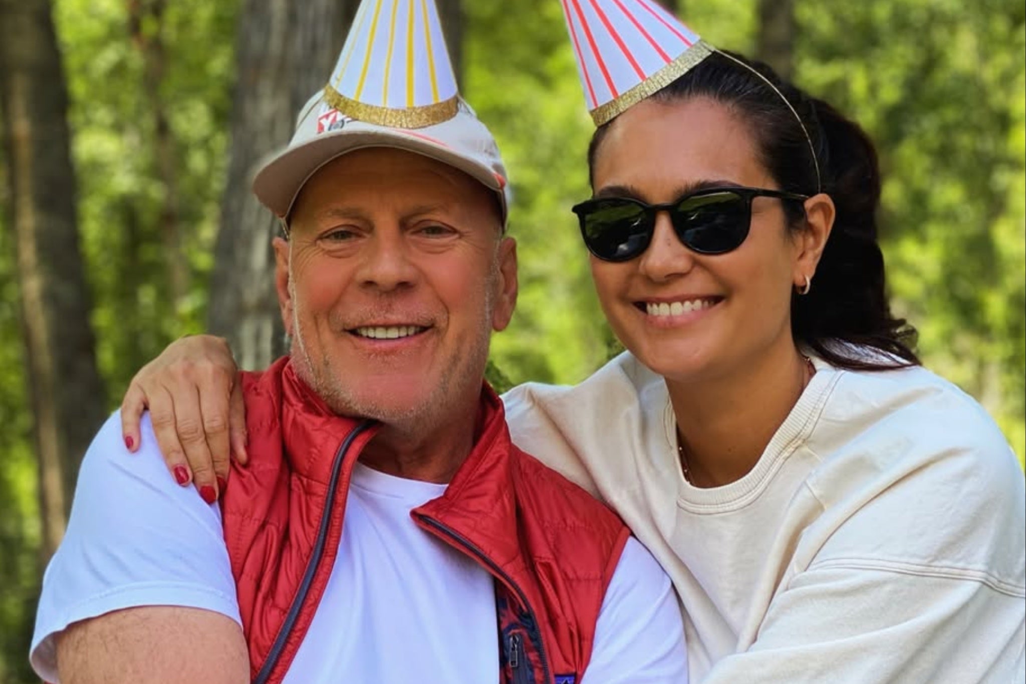 Emma Heming Willis afirmó que se siente "orgullosa de lo lejos que ha llegado como esposa" en el mensaje que compartió por sus 50 años