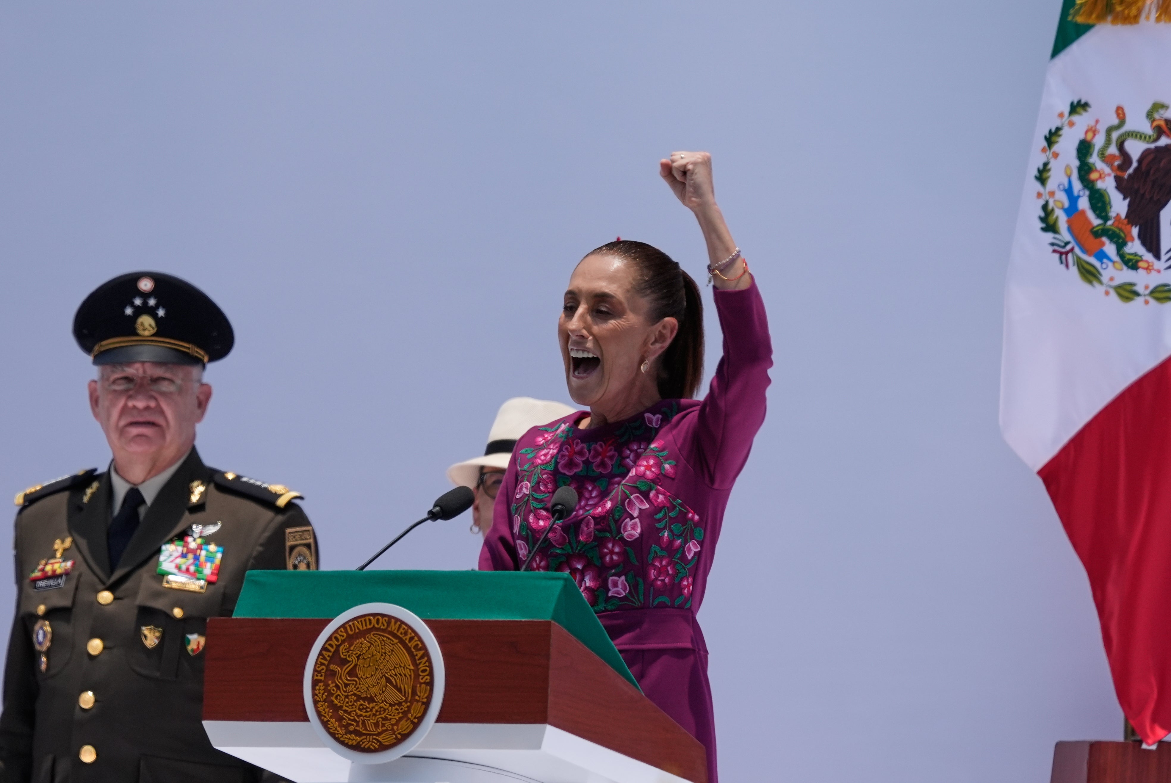 Presidenta mexicana pasa página a tensiones con España y anuncia encuentro con el rey Felipe VI