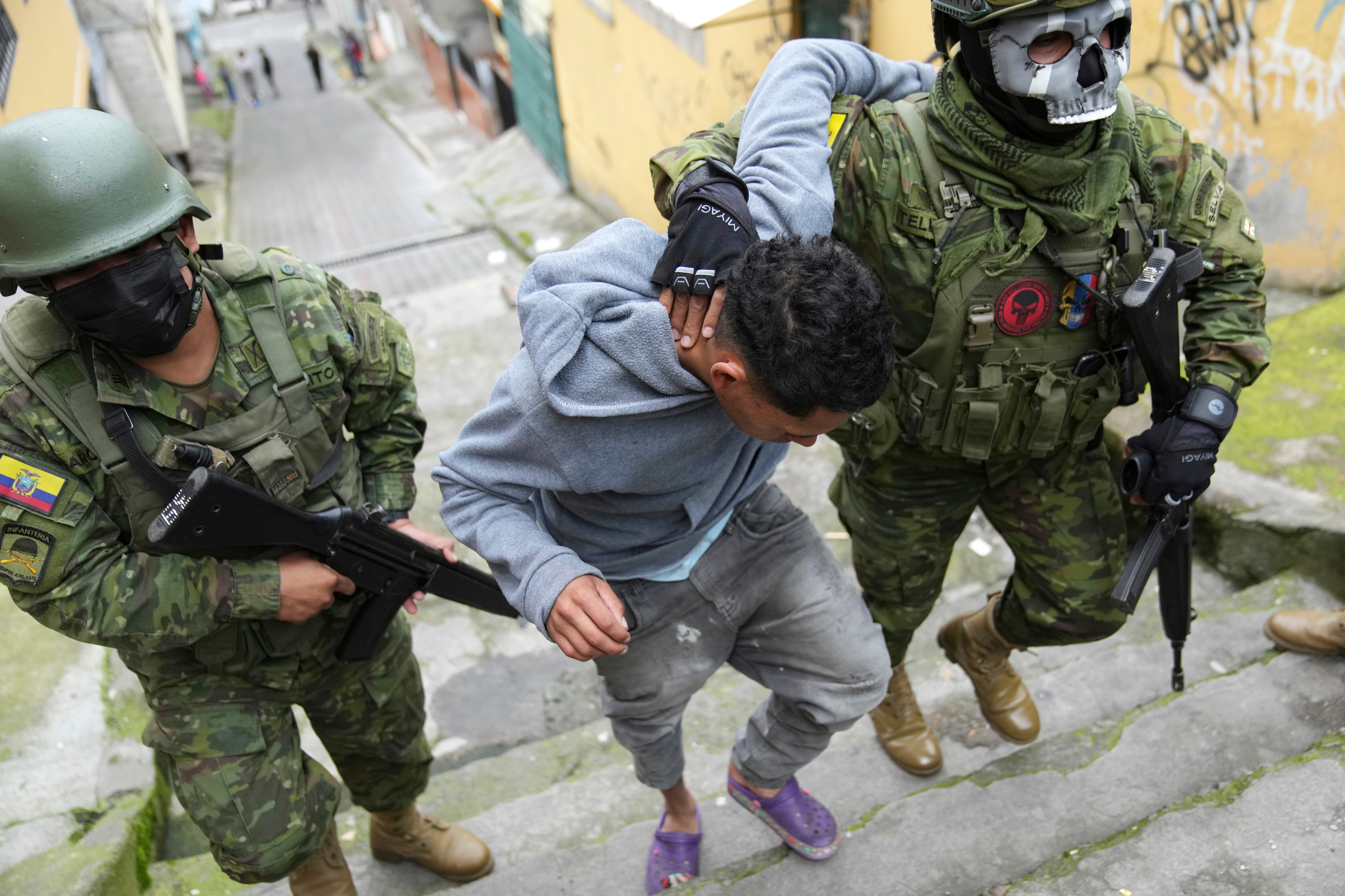 ECUADOR-CONFLICTO ARMADO DECRETO