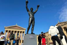 Aficionados brasileños en el Mundial saben bien que no deben vestir la estatua de Rocky