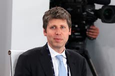 Amazon elimina una película de Sam Altman tras su alianza con OpenAI