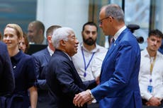 Líderes de la UE discuten sobre acercamiento a Moscú mientras continúa la guerra en Ucrania