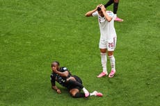 El canadiense Ismaël Koné es operado por 2 fracturas en la pierna tras partido ante Qatar