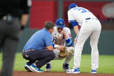 Bobby Witt Jr. evita por ahora ir a la lista de lesionados por esguince leve