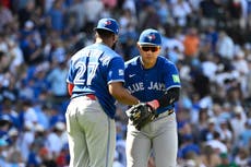 Okamoto conecta jonrón de 3 carreras y los Azulejos remontan 8-6 ante los Cachorros