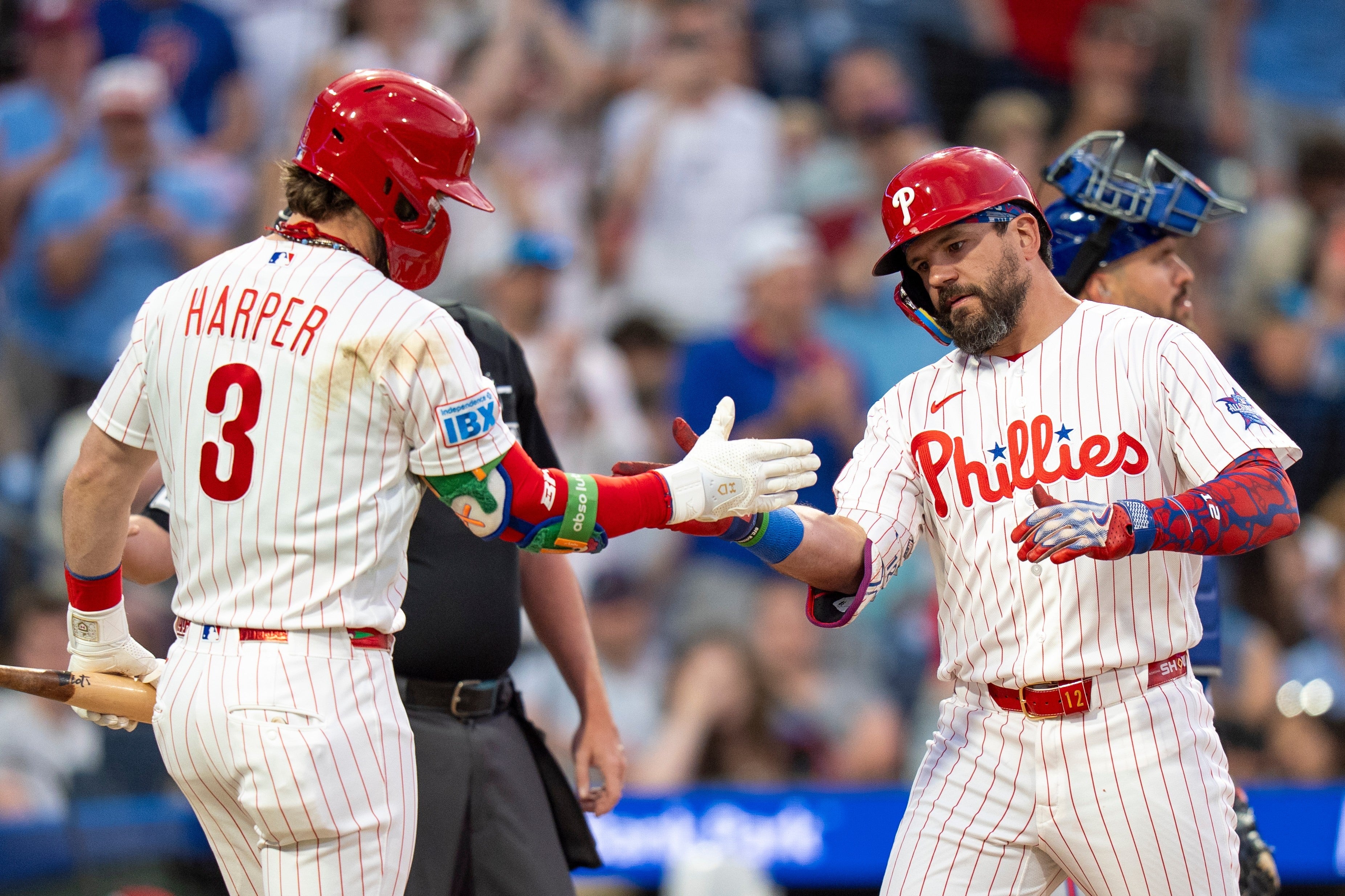 Actuaciones fantásticas: Schwarber pega 2 jonrones en una entrada y Harper logra ciclo