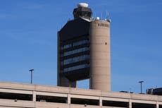 Investigan incidente que obligó a vuelo de Delta a abortar el aterrizaje