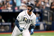 Jonny DeLuca pega jonrón de 2 carreras en la séptima y Rays vencen 4-3 a Nacionales