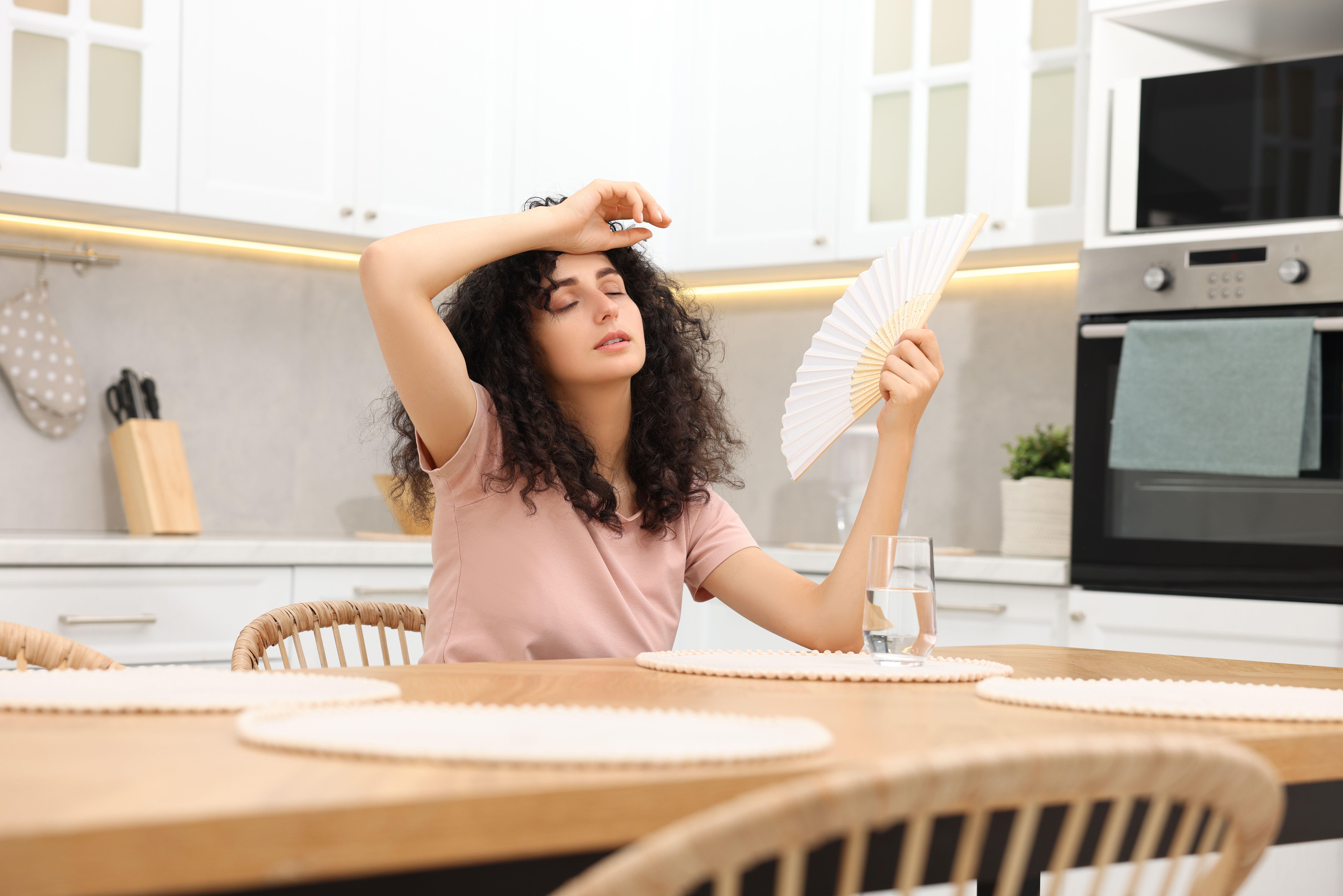 8 trucos de expertos para refrescar la casa sin aire acondicionado