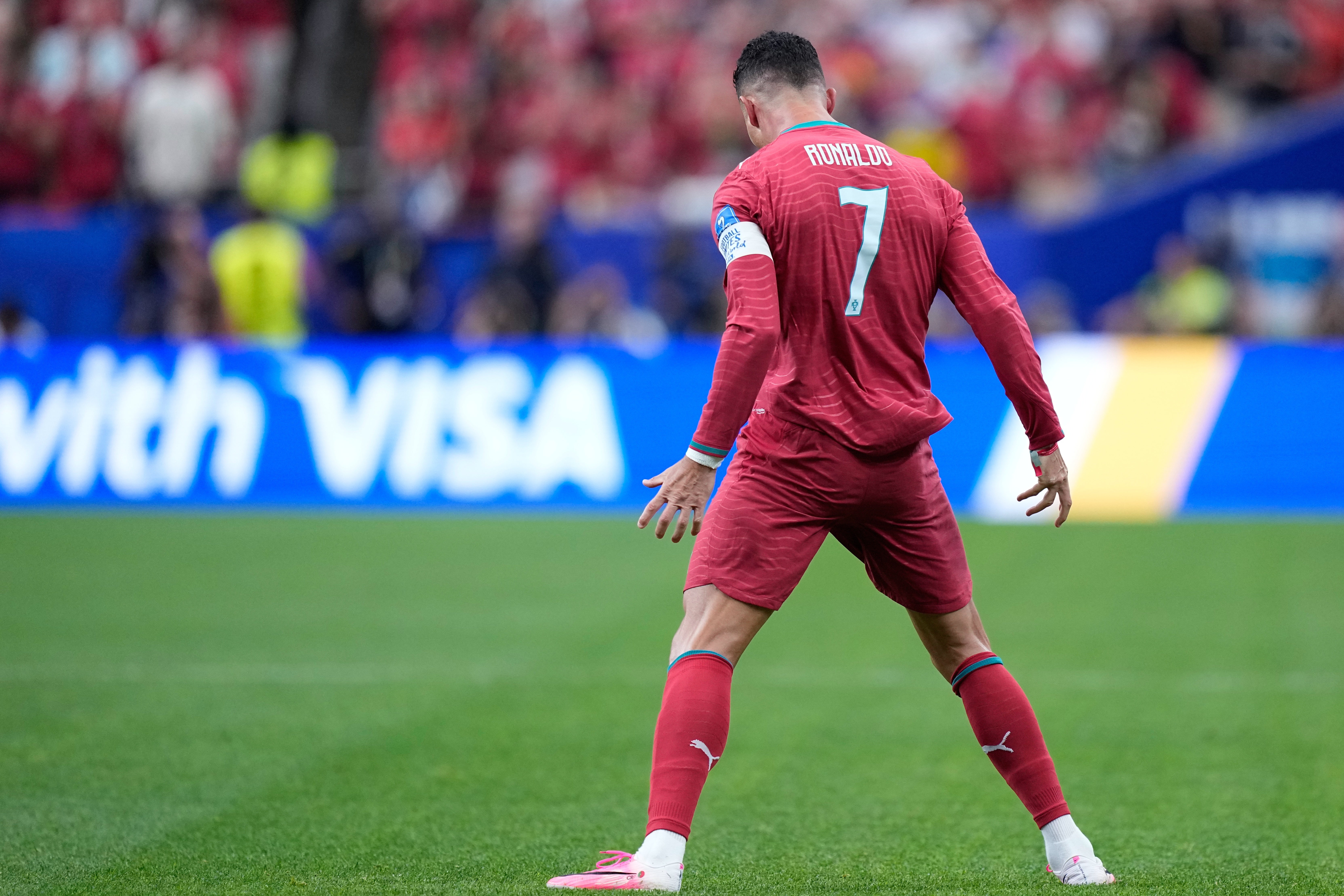 Cristiano silencia las críticas con un doblete y Portugal vence 5-0 a Uzbekistán en el Mundial