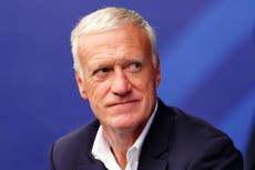Didier Deschamps viaja a Francia para el funeral de su madre