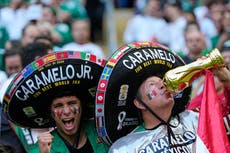 Caramelo, el polémico "superaficionado" de México que asiste a su 11er Mundial