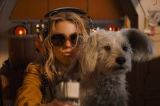 Reseña: Supergirl es divertida, pero la película no iguala su espíritu punk rock