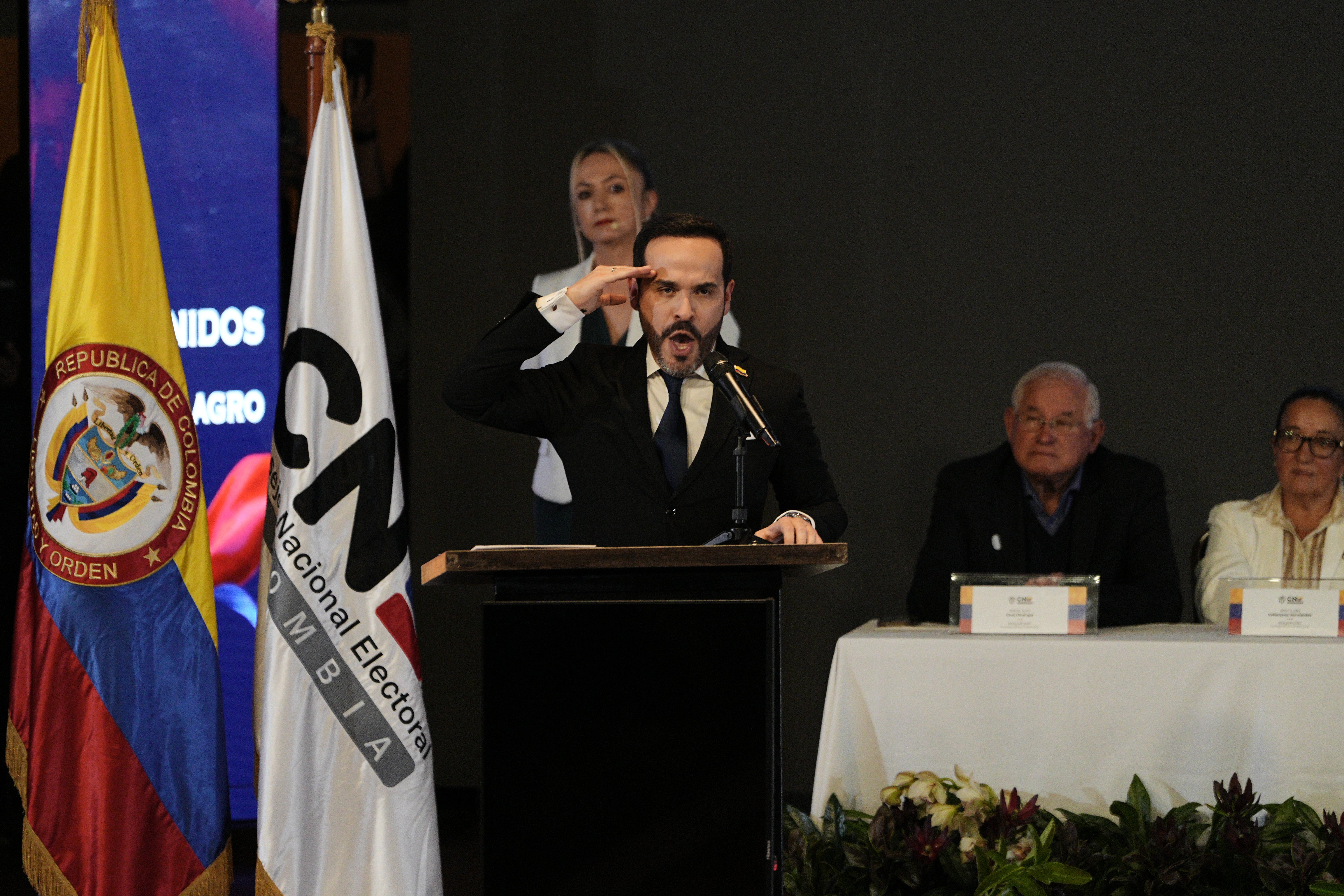 Conservador Abelardo de la Espriella recibe la credencial de presidente electo de Colombia